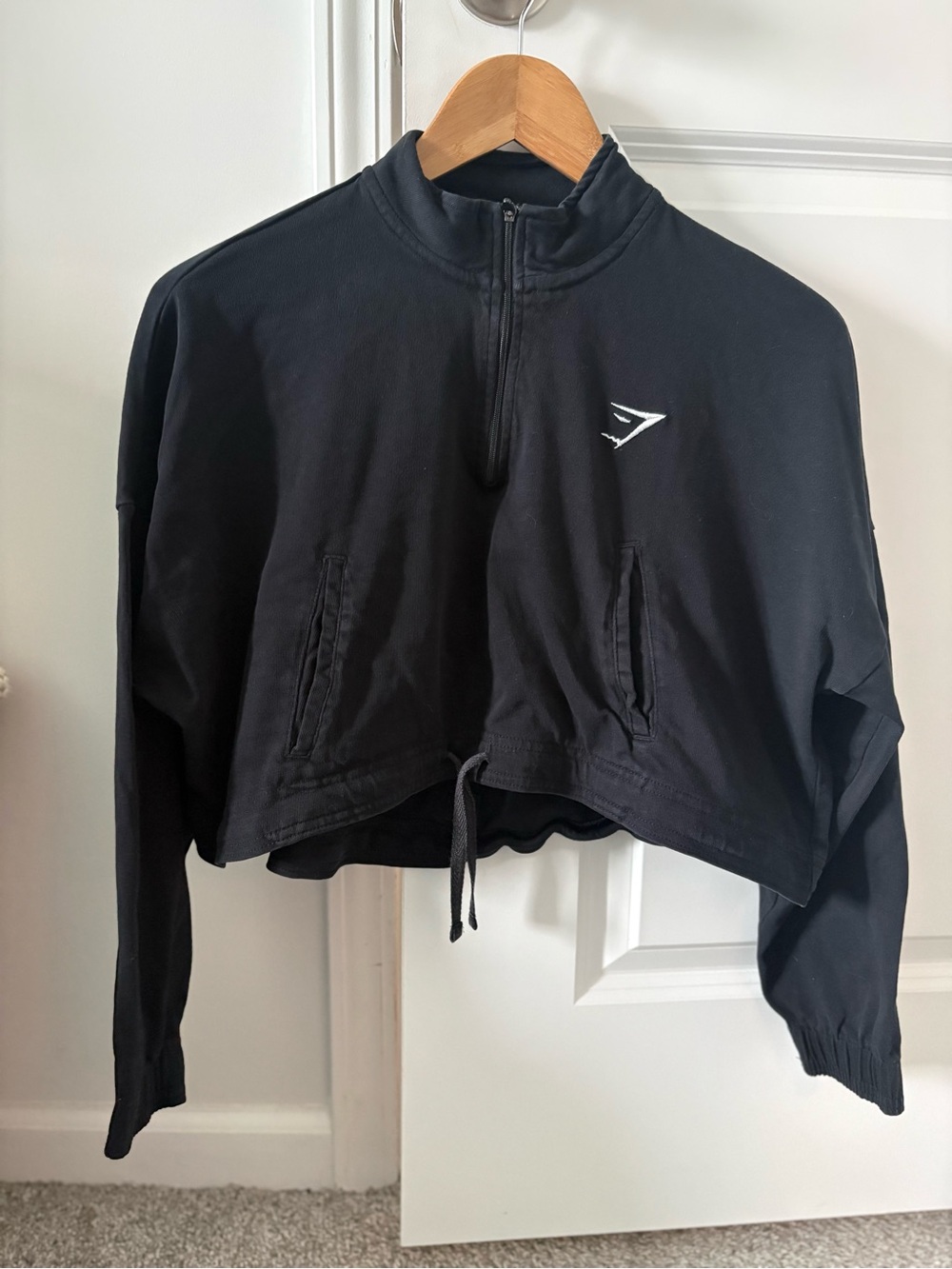 Gymshark Black 1/2 zip Crop Pullover Sweatshirt - Picture 3 of 8
